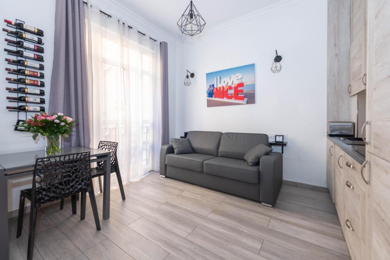 Nice Centre Flat - Modern, Quiet And Brand New מראה חיצוני תמונה